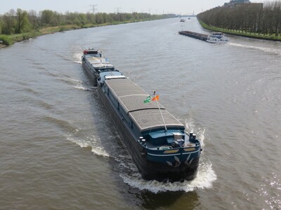 Eben-Haëzer met de Twin op A'dam-Rijnkanaal t.h.v. Nesciobrug richting A'dam.
