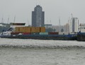 MSC Poolster met de Eney Nieuwe Maas Rotterdam.