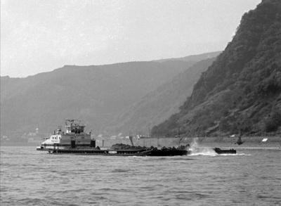 De Haniel 145 met de duwboot Franz Haniel 11.