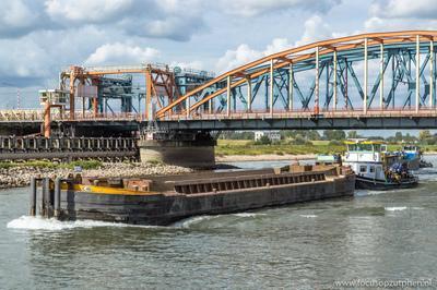 De C46 op de IJssel in Zutphen