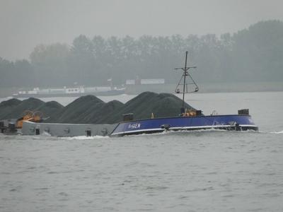 De Vianen & Katwijk met de duwboot Ram Dordrecht.