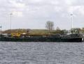 Onbekend kraanschip op de Spaarne Haarlem bestemd voor de sloop.