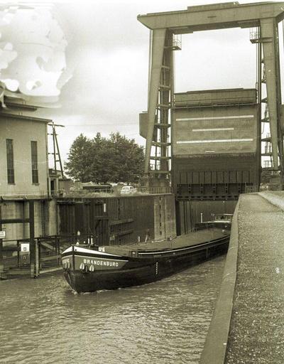 De Brandenburg in 1960 op het Dortmund-Ems-Kanal.
