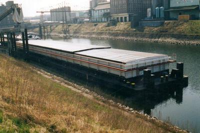 SL 18004 Neusserhafen.