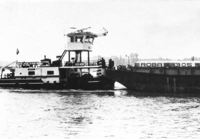 De Roba 305 met de duwboot Nero.