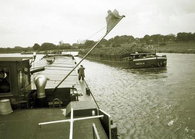 De Münster 10 in 1951 op het Dordmund-Ems-Kanal.
