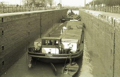 Onbekend sleepschip Rhein-Herne-Kanal 1951.