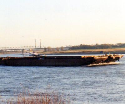 De RSP 2814 & RSP 2813 met de duwboot Rhenus - Schub I Wesel.