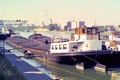 Dine met St. Maria II rond 1960-1963 als lagerschiffs in Basel.