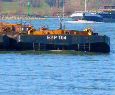 Espera 104 met de duwboot Herkules X Xanten.