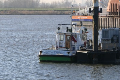 Onbekende motorsleepboot Hardinxveld.