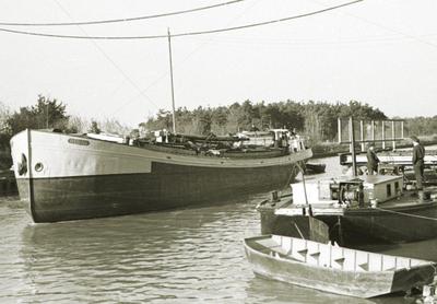 Regina in 1949 op het Dordmund-Ems-kanal.