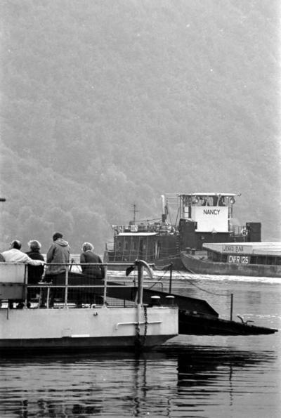 CFNR 125 met de duwboot Nancy op de Mosel.