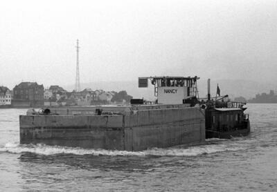 CG 257 met de duwboot Nancy Koblenz.