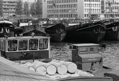 Di-Jo Leuvehaven Rotterdam naast de Pie-Roel.
