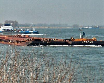 EWT 408 met de duwboot Veerhaven VII-Walrus Xanten.