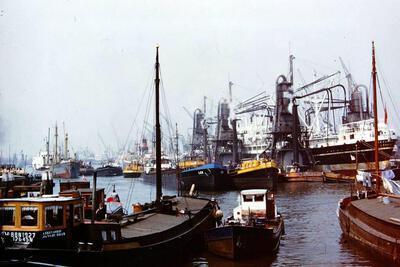 Jansje & Lek & Stadt Biel Maashaven Rotterdam in 1955.