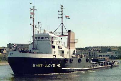 Smit-Lloyd 42.
