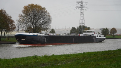Sardonyx op het Amsterdam-Rijnkanaal bij Nieuwegein.

