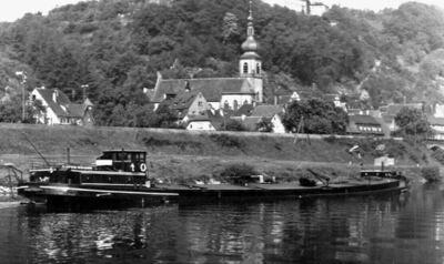 Onbekende motorvrachtschip op de Neckar.