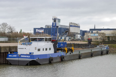Holland I aangemeerd in de Industriehaven van Zutphen.