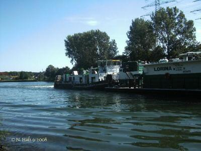 Lorina met de duwboot Chris Two op het Rhein Hernekanal.
