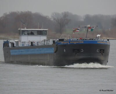 Christoph Burmester op de Rijn bij Emmerik.