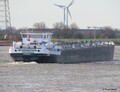 Interceptor te daal op de Rijn bij Emmerik.